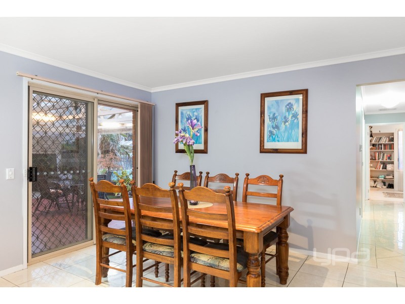 41 Boberrit Wynd, Sydenham VIC 3037