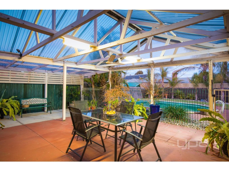 41 Boberrit Wynd, Sydenham VIC 3037