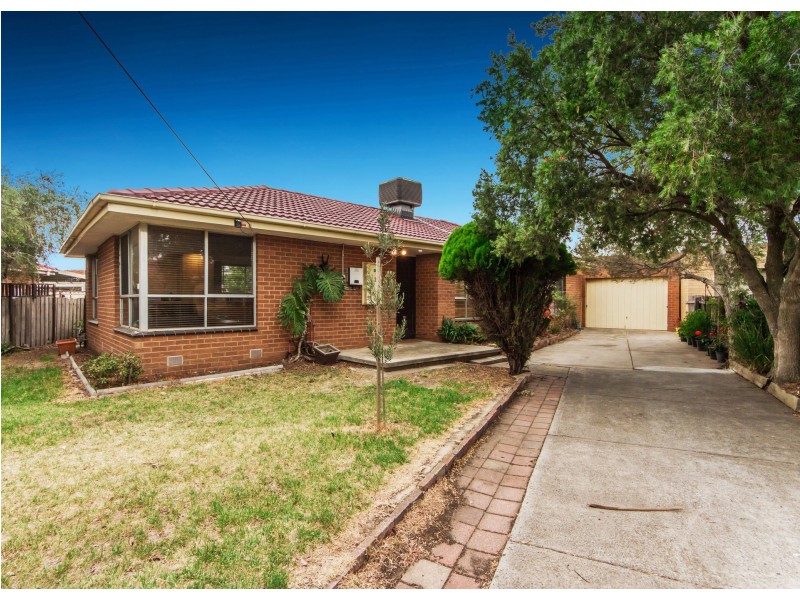 22 Tarana Crescent, Kings Park VIC 3021