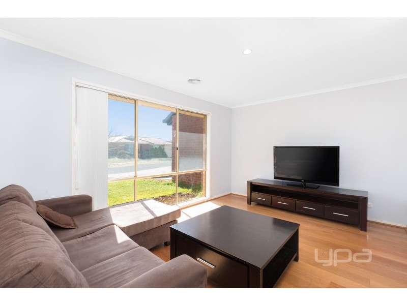 13 Grigorieva Court, Burnside VIC 3023