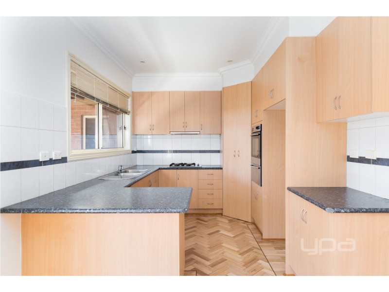 2/93 Fox Street, St Albans VIC 3021