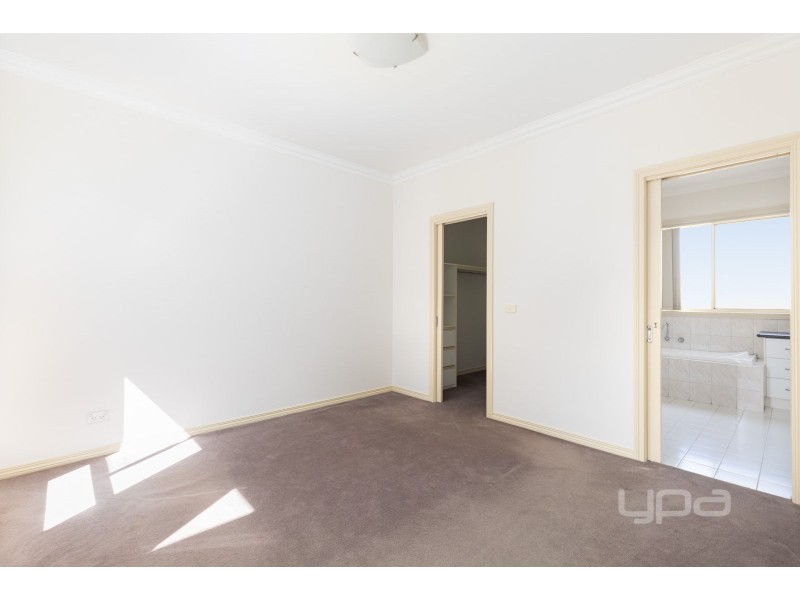 2/93 Fox Street, St Albans VIC 3021