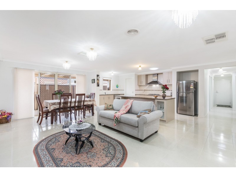 4 Romina Court, Burnside Heights VIC 3023