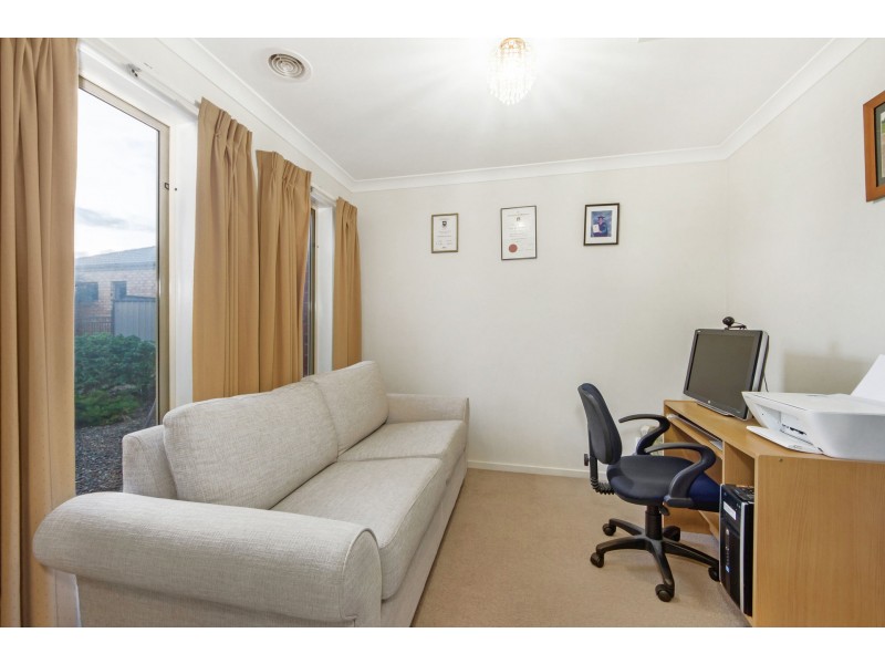 4 Romina Court, Burnside Heights VIC 3023