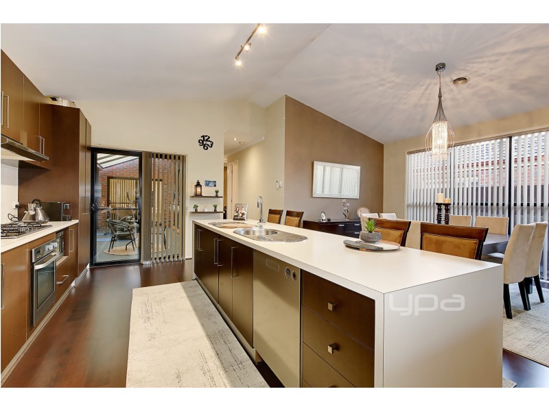 1/18 Jade Way, Hillside VIC 3037