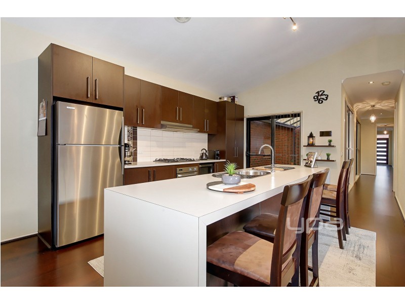 1/18 Jade Way, Hillside VIC 3037