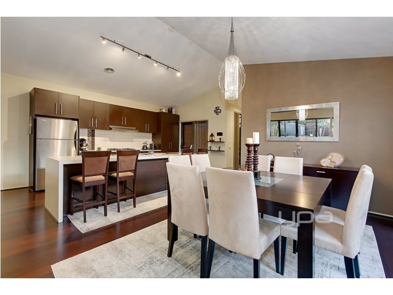 1/18 Jade Way, Hillside VIC 3037