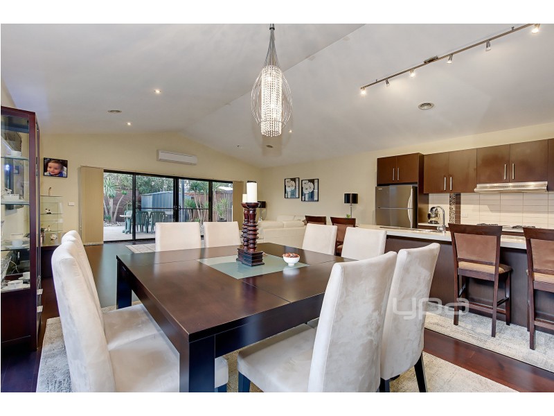 1/18 Jade Way, Hillside VIC 3037