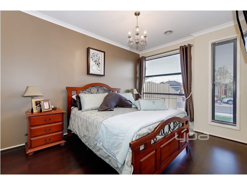 1/18 Jade Way, Hillside VIC 3037