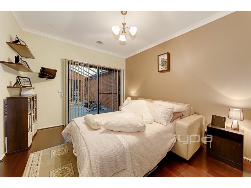 1/18 Jade Way, Hillside VIC 3037