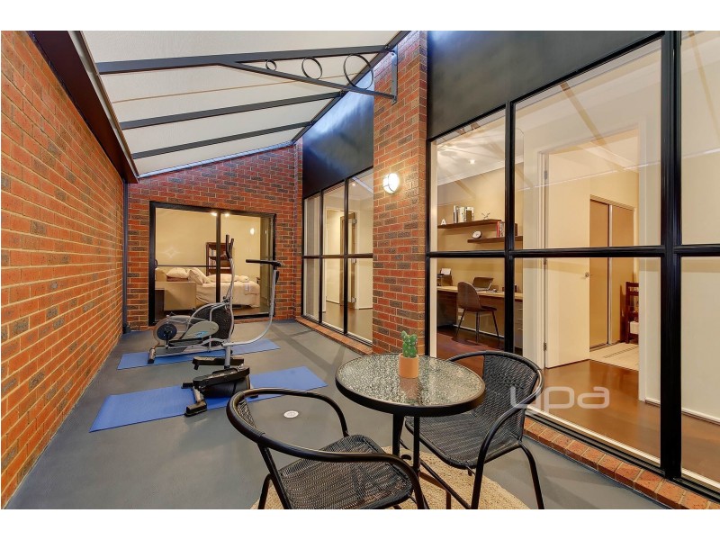 1/18 Jade Way, Hillside VIC 3037