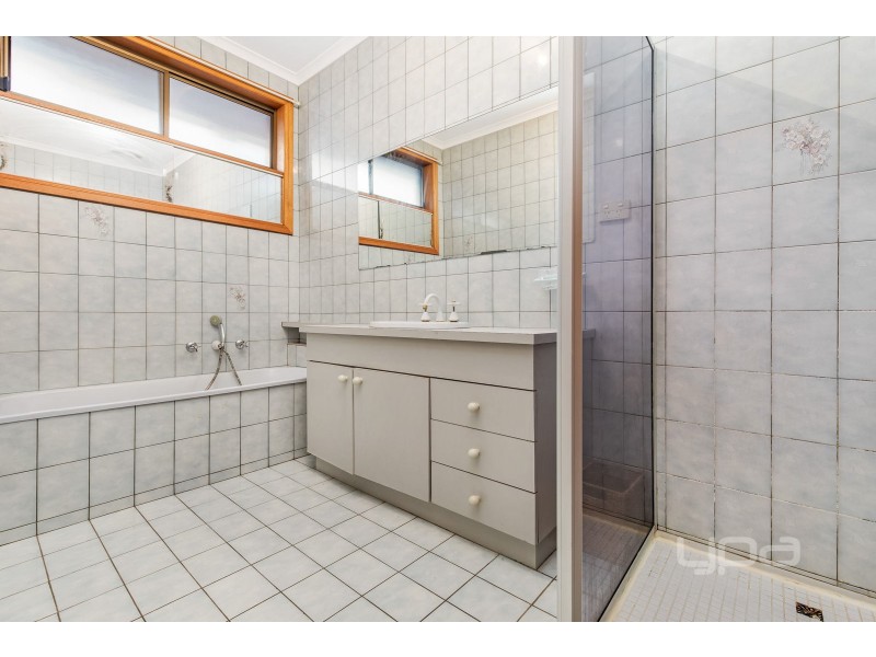 7 Bernborough Court, Keilor Downs VIC 3038