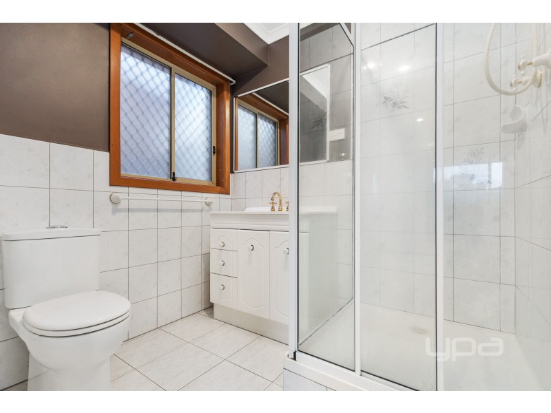 8 Prior Court, Delahey VIC 3037