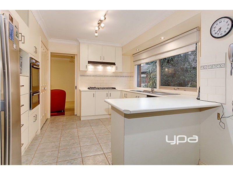 27 Bradley Drive, Hillside VIC 3037