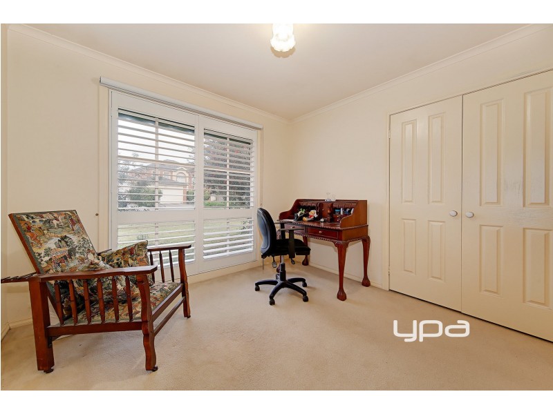 27 Bradley Drive, Hillside VIC 3037