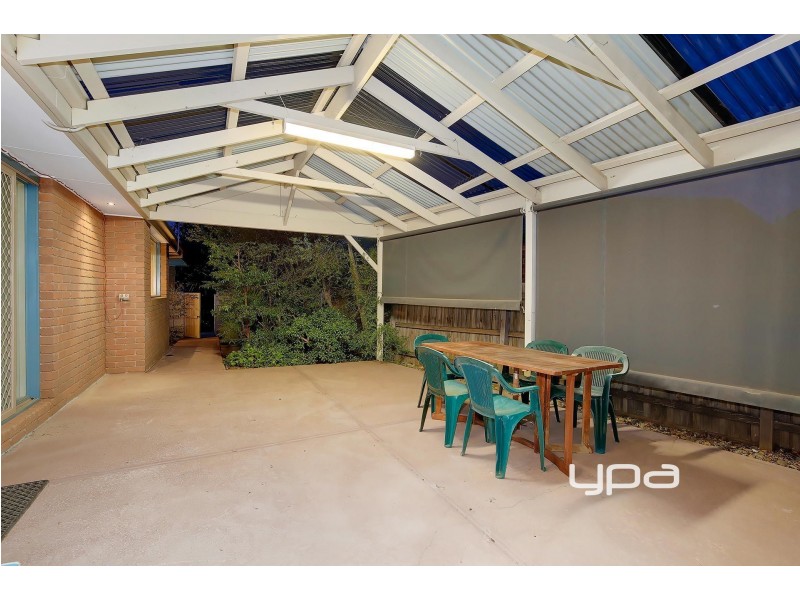 27 Bradley Drive, Hillside VIC 3037