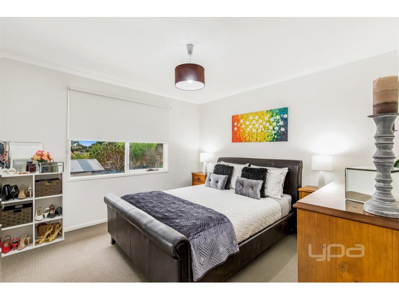 20 Santa Monica Drive, Taylors Lakes VIC 3038