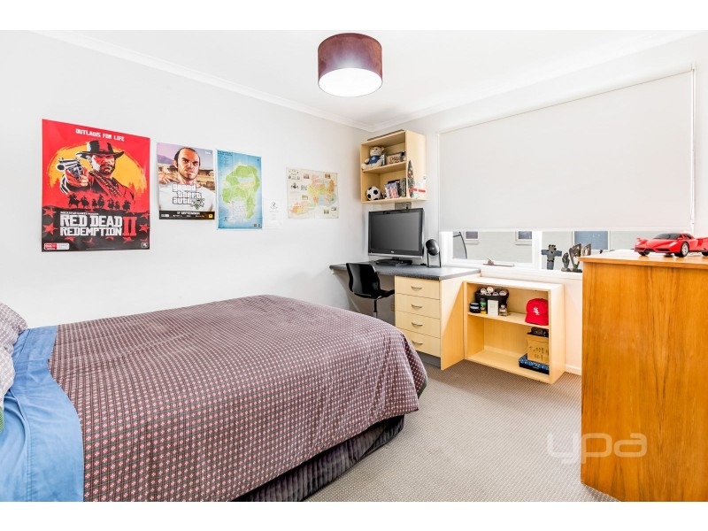 20 Santa Monica Drive, Taylors Lakes VIC 3038