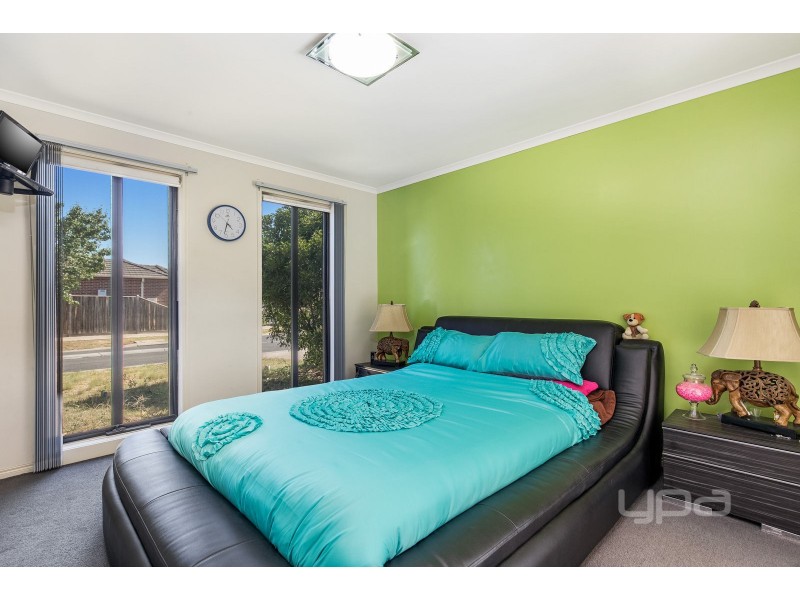 72 Domain Way, Taylors Hill VIC 3037