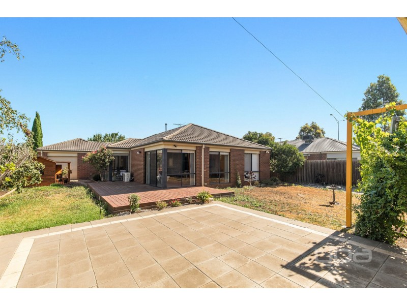 72 Domain Way, Taylors Hill VIC 3037
