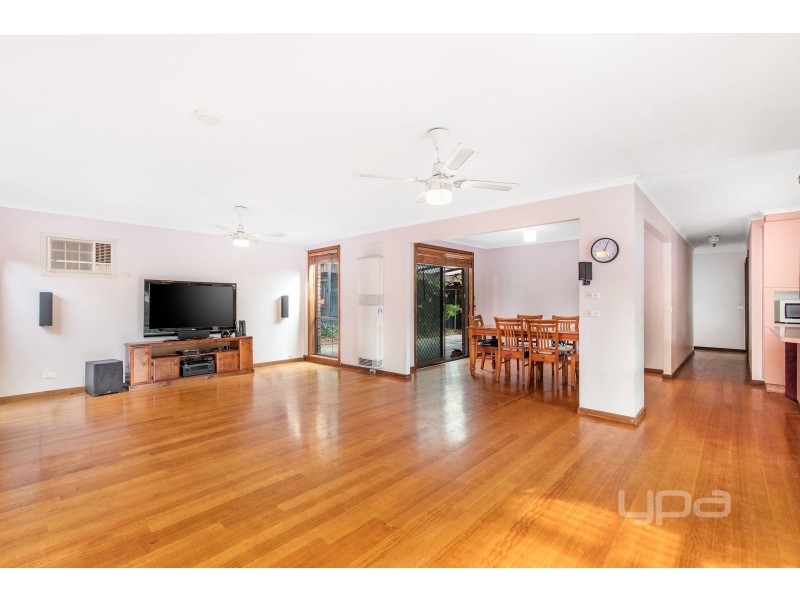 1 Milne Court, Delahey VIC 3037