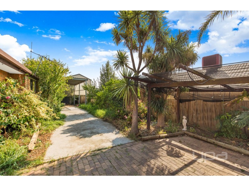 1 Milne Court, Delahey VIC 3037