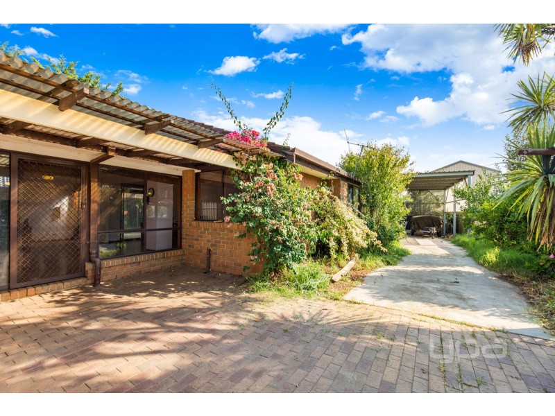 1 Milne Court, Delahey VIC 3037