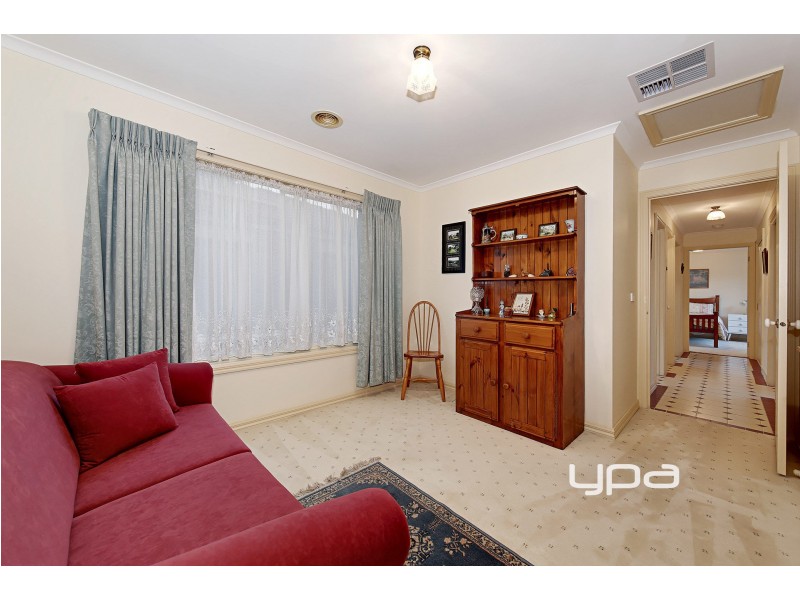 2/6 Westminster Avenue, Hillside VIC 3037