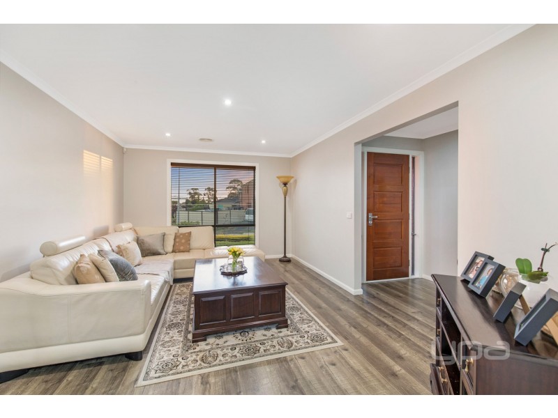 27 Jackson Circuit, Albanvale VIC 3021