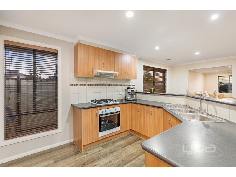 27 Jackson Circuit, Albanvale VIC 3021