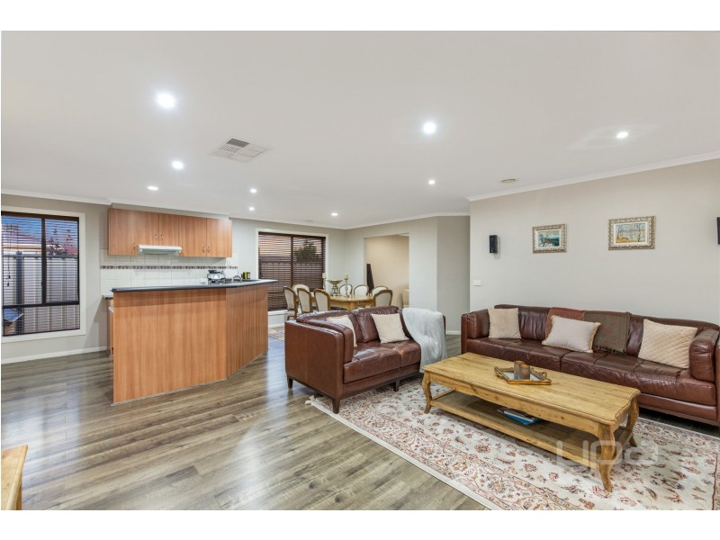 27 Jackson Circuit, Albanvale VIC 3021