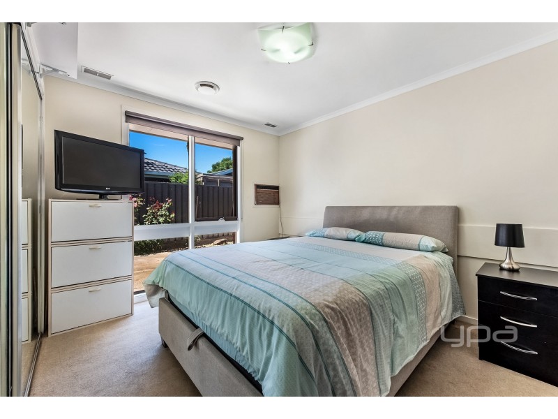 41 Carbine Way, Keilor Downs VIC 3038