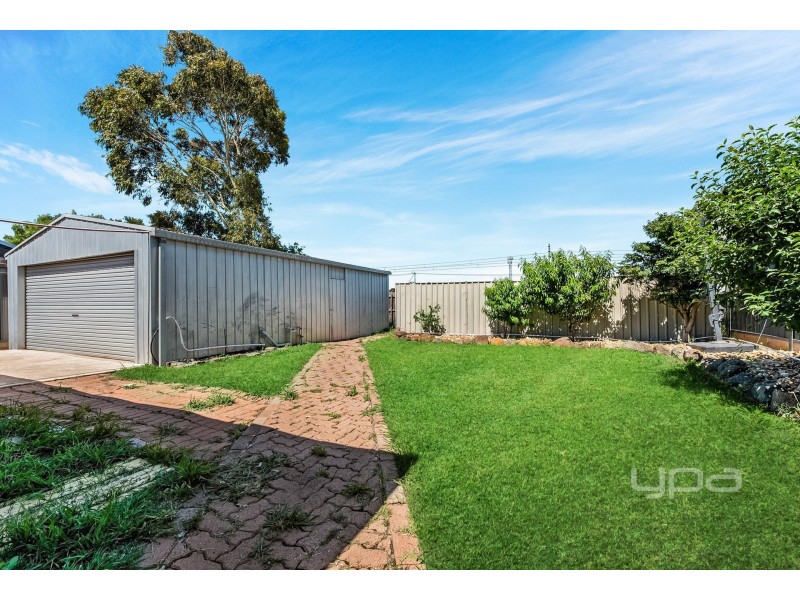 41 Carbine Way, Keilor Downs VIC 3038