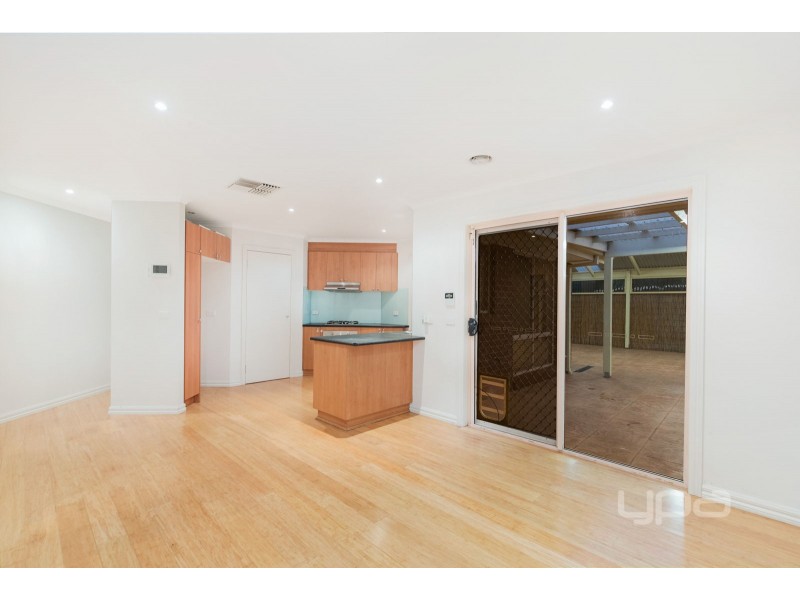 6 Sylvia Close, Hillside VIC 3037