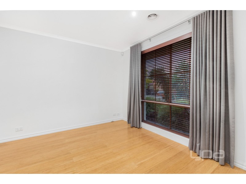 6 Sylvia Close, Hillside VIC 3037