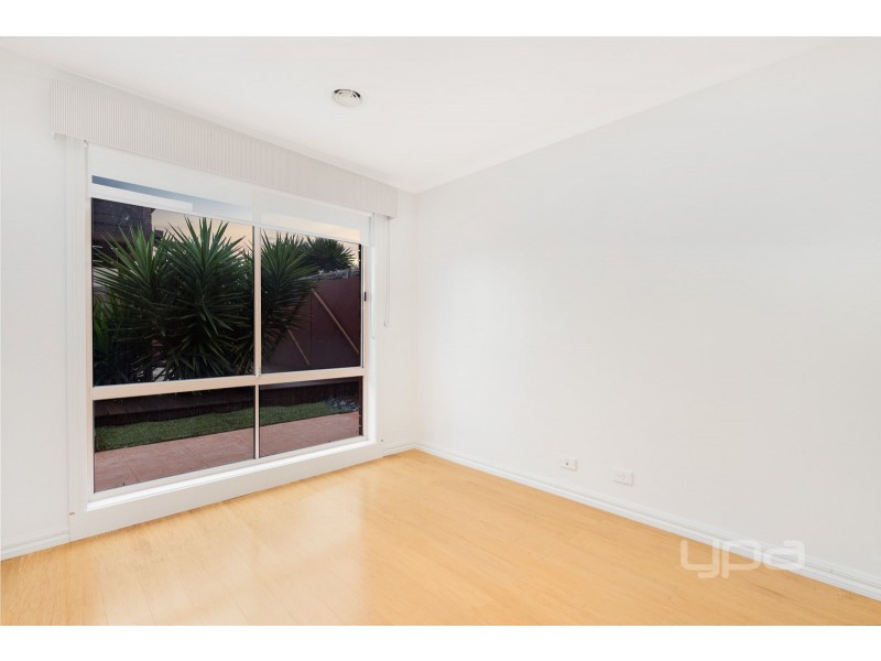 6 Sylvia Close, Hillside VIC 3037