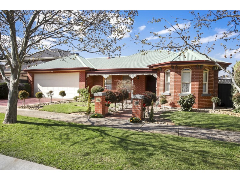 9 View Court, Hillside VIC 3037