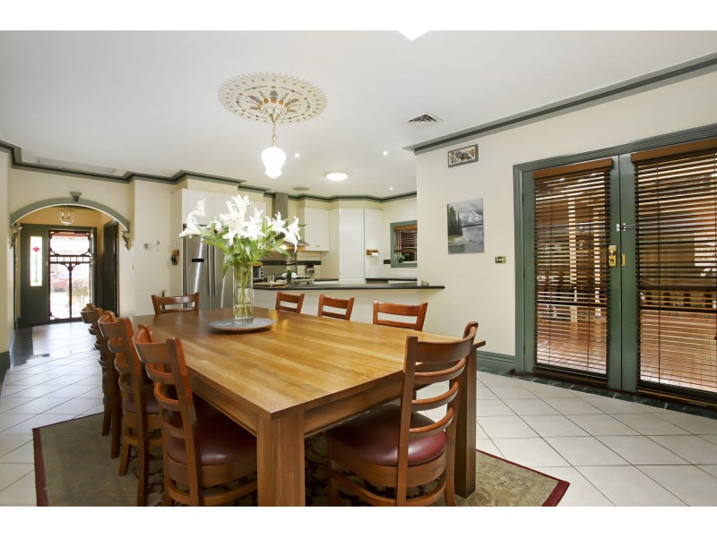 9 View Court, Hillside VIC 3037