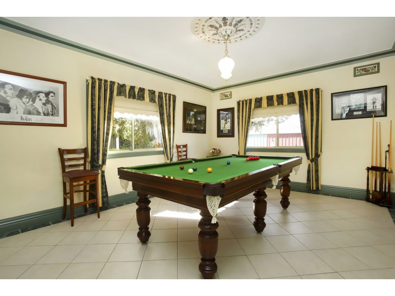 9 View Court, Hillside VIC 3037