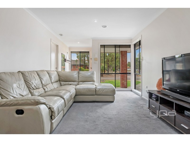 10 Mercer Court, Delahey VIC 3037