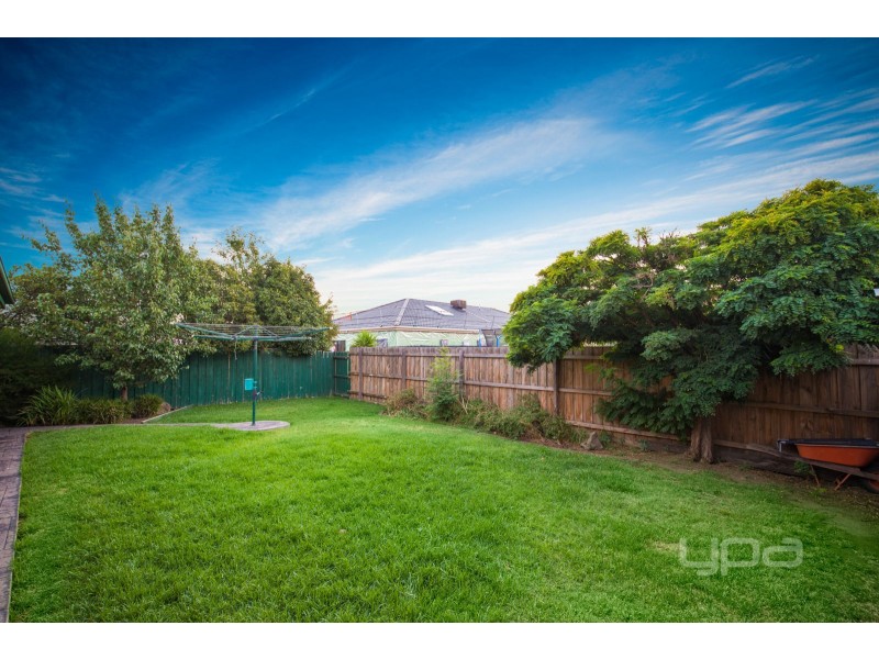 8 Oakmont Court, Hillside VIC 3037
