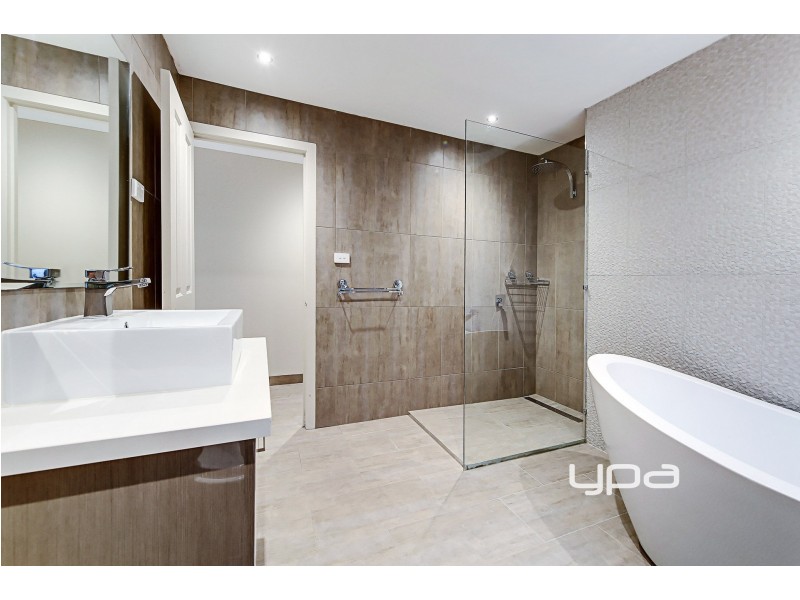 7 Rebecca Court, Hillside VIC 3037