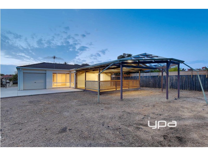 7 Rebecca Court, Hillside VIC 3037