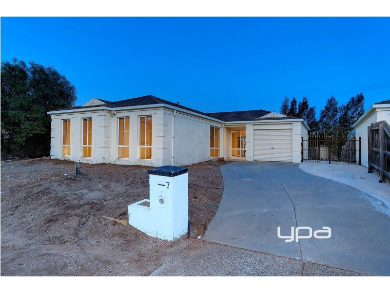 7 Rebecca Court, Hillside VIC 3037