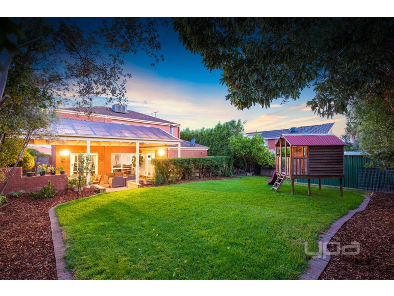 10 Hawkesbury Avenue, Hillside VIC 3037