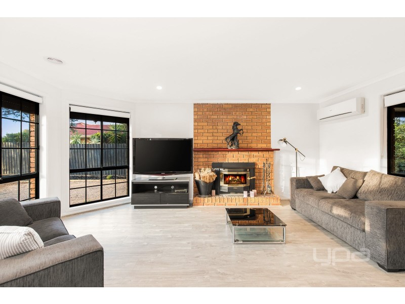 79 Catherine Drive, Hillside VIC 3037