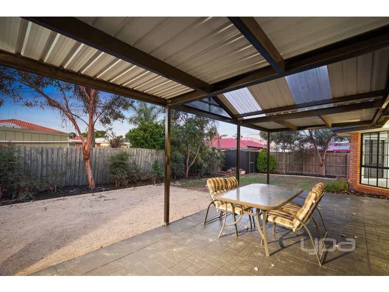 79 Catherine Drive, Hillside VIC 3037