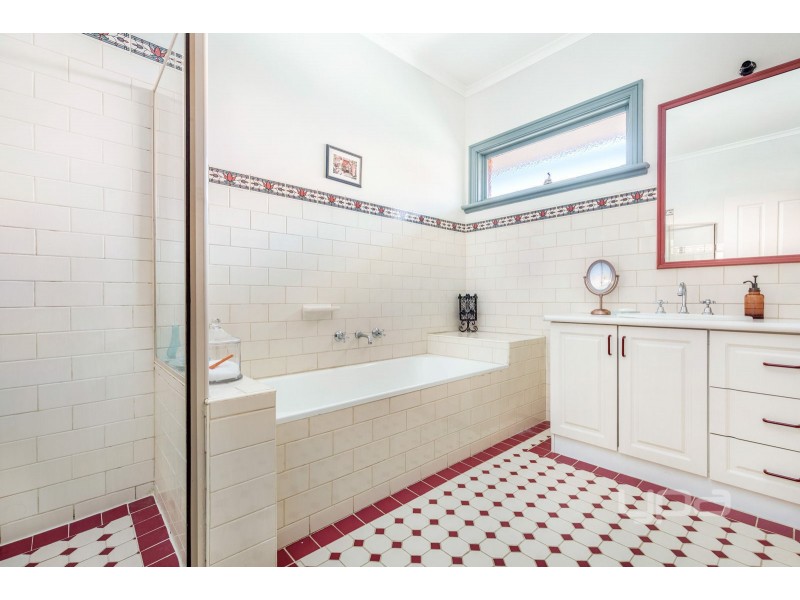 25 Bundeena Avenue, Kealba VIC 3021