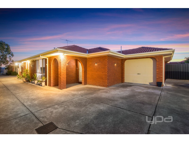 2/20 Norman Street, St Albans VIC 3021