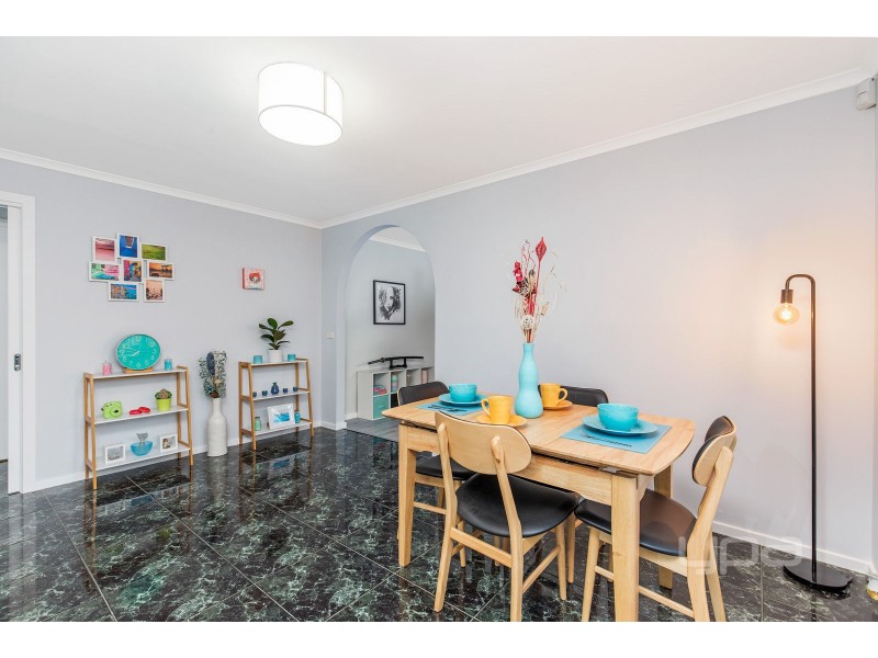 2/20 Norman Street, St Albans VIC 3021